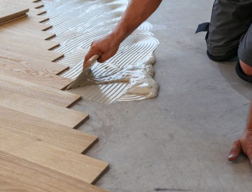 tools houten vloer leggen